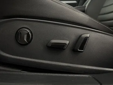 2024 Volkswagen Jetta - image 20