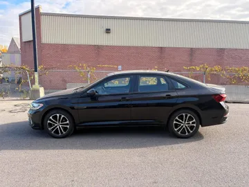 2022 Volkswagen Jetta - image 6