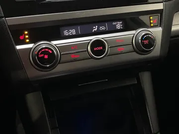 2018 Subaru Legacy - image 20