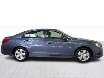 2018 Subaru Legacy - image 2