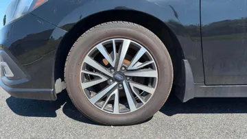 2019 Subaru Legacy - image 7