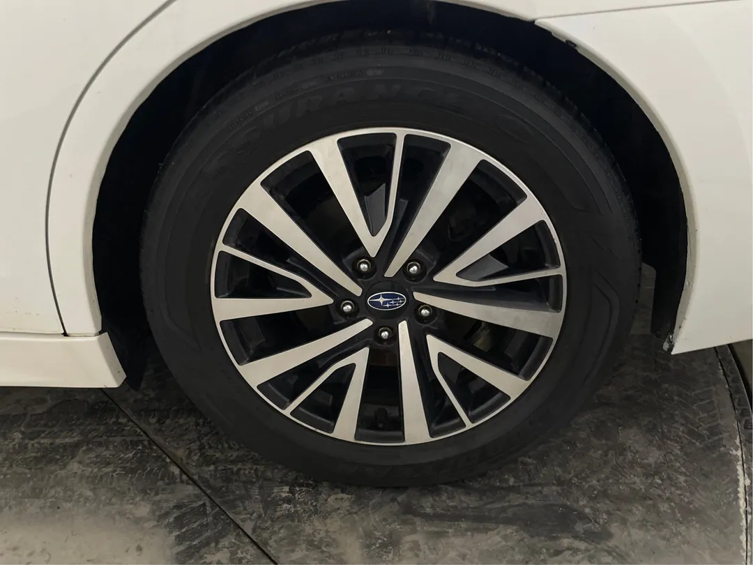 2019 Subaru Legacy — photo 6