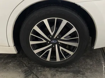 2019 Subaru Legacy - image 7