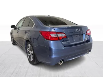2016 Subaru Legacy - image 11
