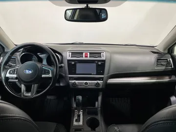 2016 Subaru Legacy - image 4