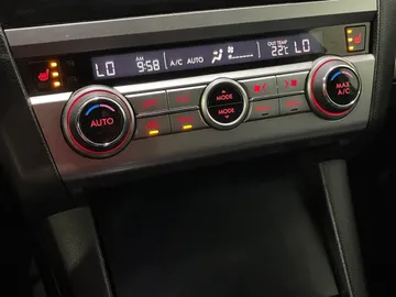 2016 Subaru Legacy - image 23