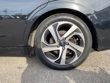 2022 Subaru Legacy - image 9