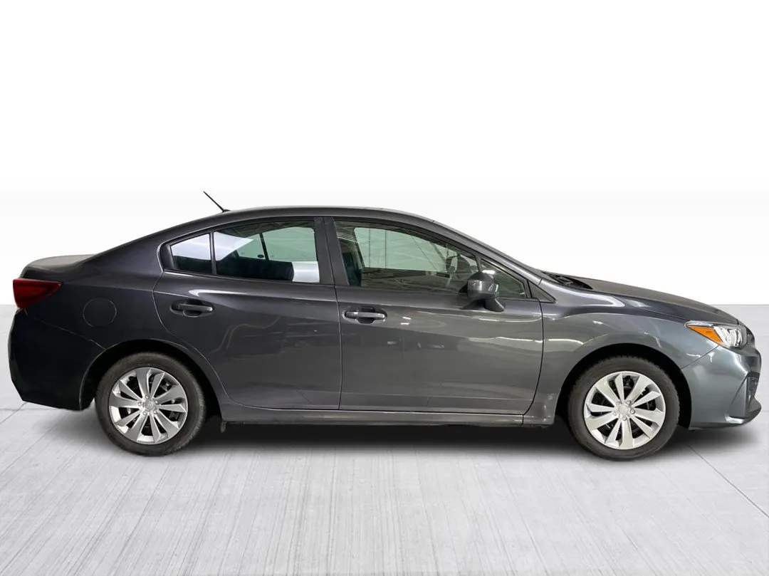 2019 Subaru Impreza — photo 2