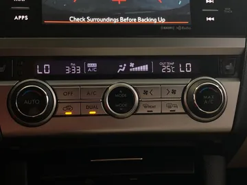 2016 Subaru Outback - image 26