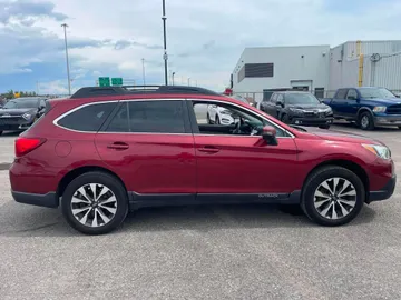 2016 Subaru Outback - image 6