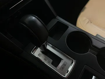 2016 Subaru Outback - image 35