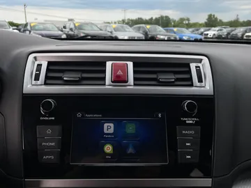 2018 Subaru Outback - image 6