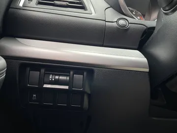 2018 Subaru Outback - image 26