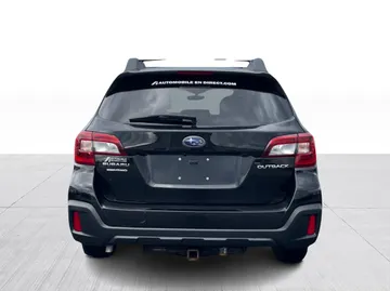 2018 Subaru Outback - image 11