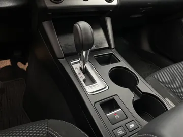 2018 Subaru Outback - image 25