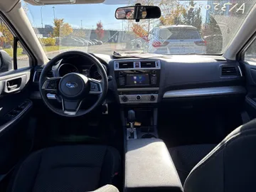 2018 Subaru Outback - image 7