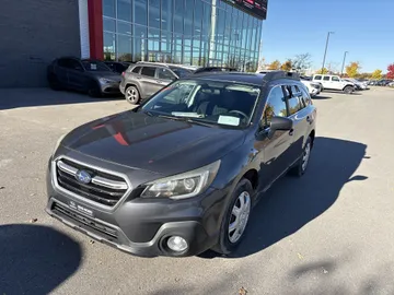 2018 Subaru Outback - image 3