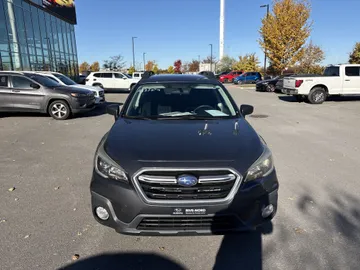 2018 Subaru Outback - image 2