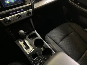 2019 Subaru Outback - image 19