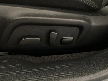 2019 Subaru Outback - image 20