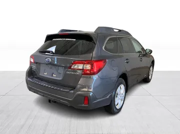 2019 Subaru Outback - image 12
