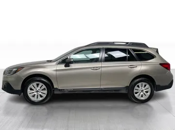 2019 Subaru Outback - image 11