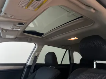 2019 Subaru Outback - image 12