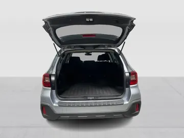 2018 Subaru Outback - image 14