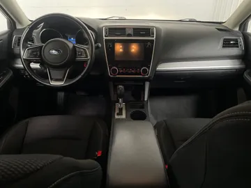 2018 Subaru Outback - image 4