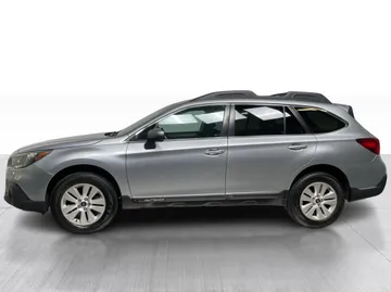 2018 Subaru Outback - image 11
