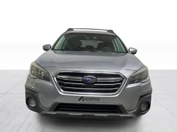 2018 Subaru Outback - image 9