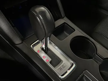2018 Subaru Outback - image 32