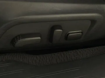 2018 Subaru Outback - image 25