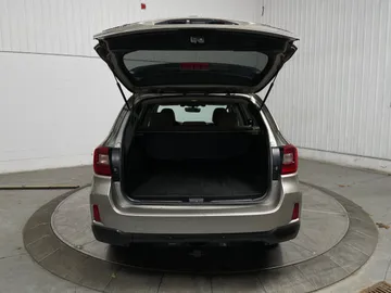 2017 Subaru Outback - image 13