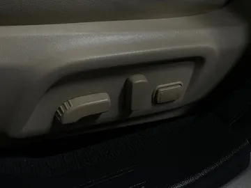 2017 Subaru Outback - image 29