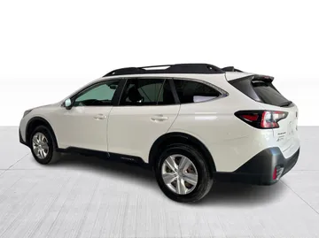 2022 Subaru Outback - image 10