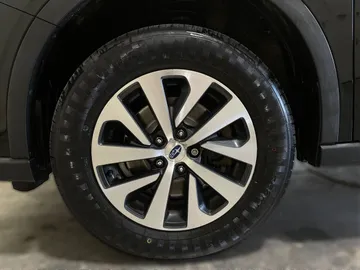 2020 Subaru Outback - image 17