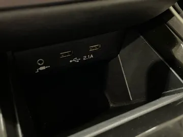 2020 Subaru Outback - image 28