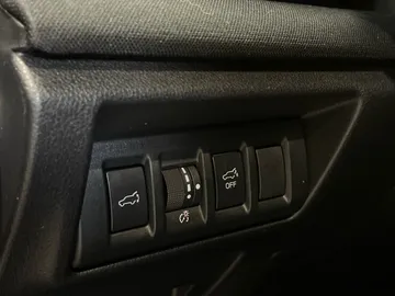 2020 Subaru Outback - image 31