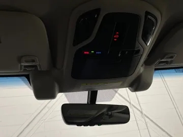 2020 Subaru Outback - image 17