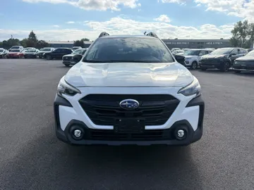 2024 Subaru Outback - image 2