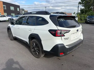 2024 Subaru Outback - image 4