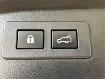 2020 Subaru Outback - image 35