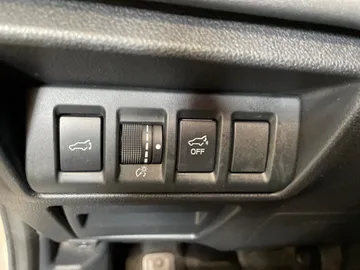 2020 Subaru Outback - image 32