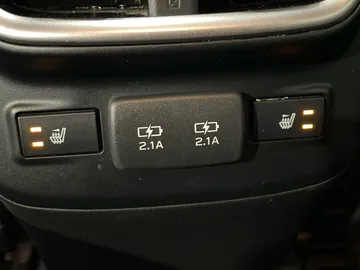 2020 Subaru Outback - image 34