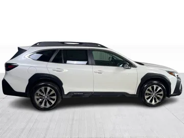2024 Subaru Outback - image 2