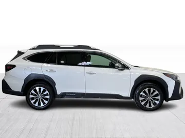 2024 Subaru Outback - image 2