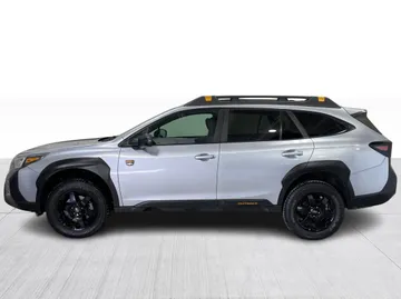 2022 Subaru Outback - image 11