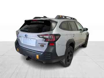 2022 Subaru Outback - image 15