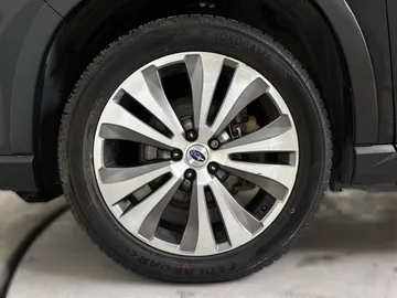 2019 Subaru Ascent - image 7